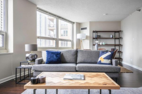 River N 2BR w Gym WD nr Magnificent Mile CHI-160